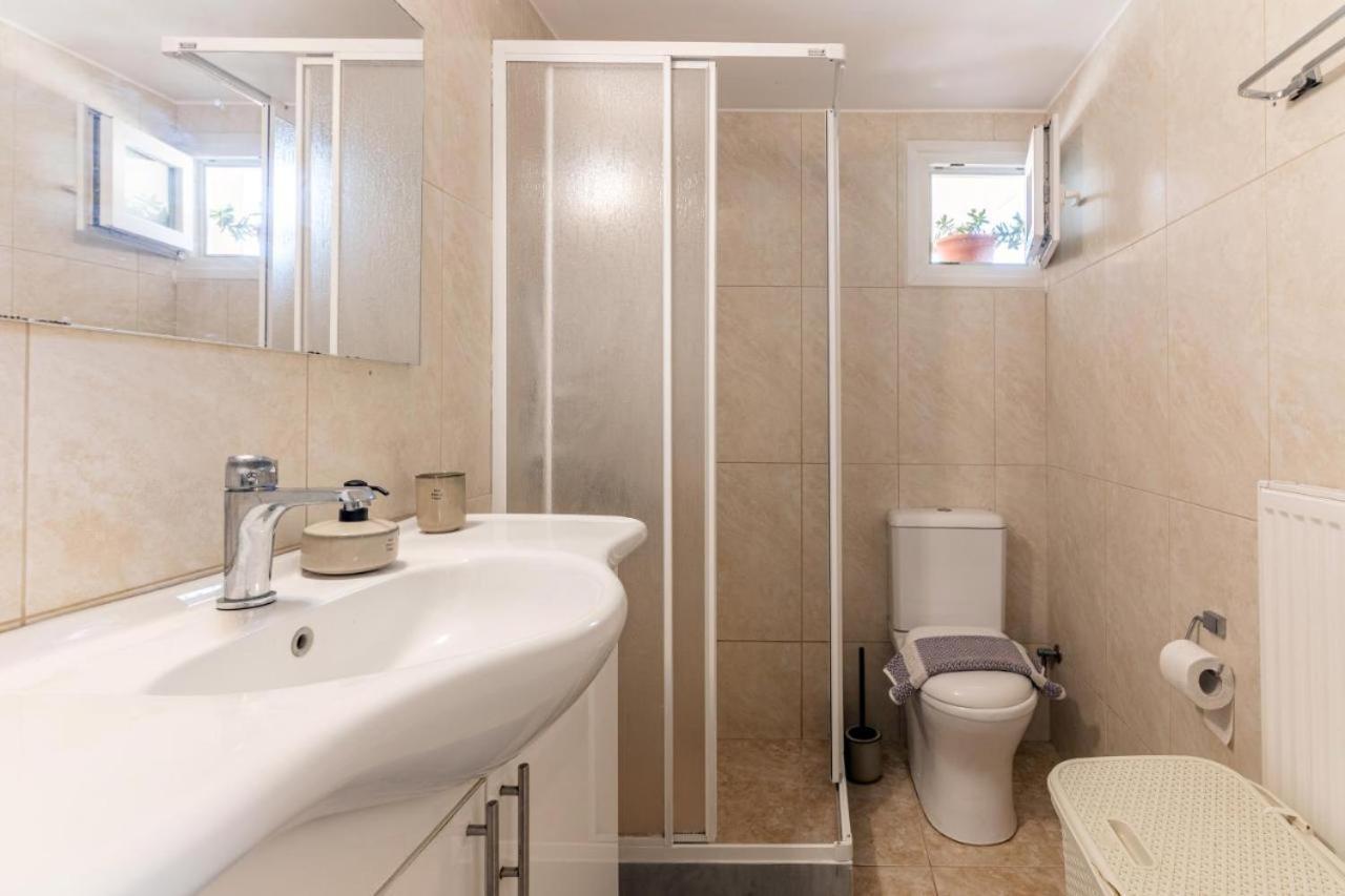 Spacious And Modern Apartment Anissaras