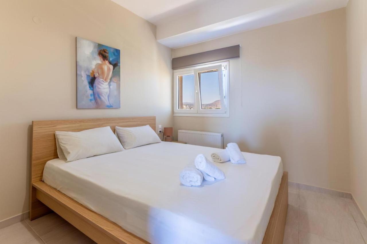 Spacious And Modern Apartment *